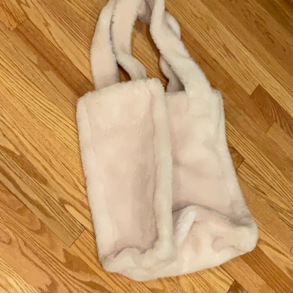 Shearling Tote - Picture 5 of 7